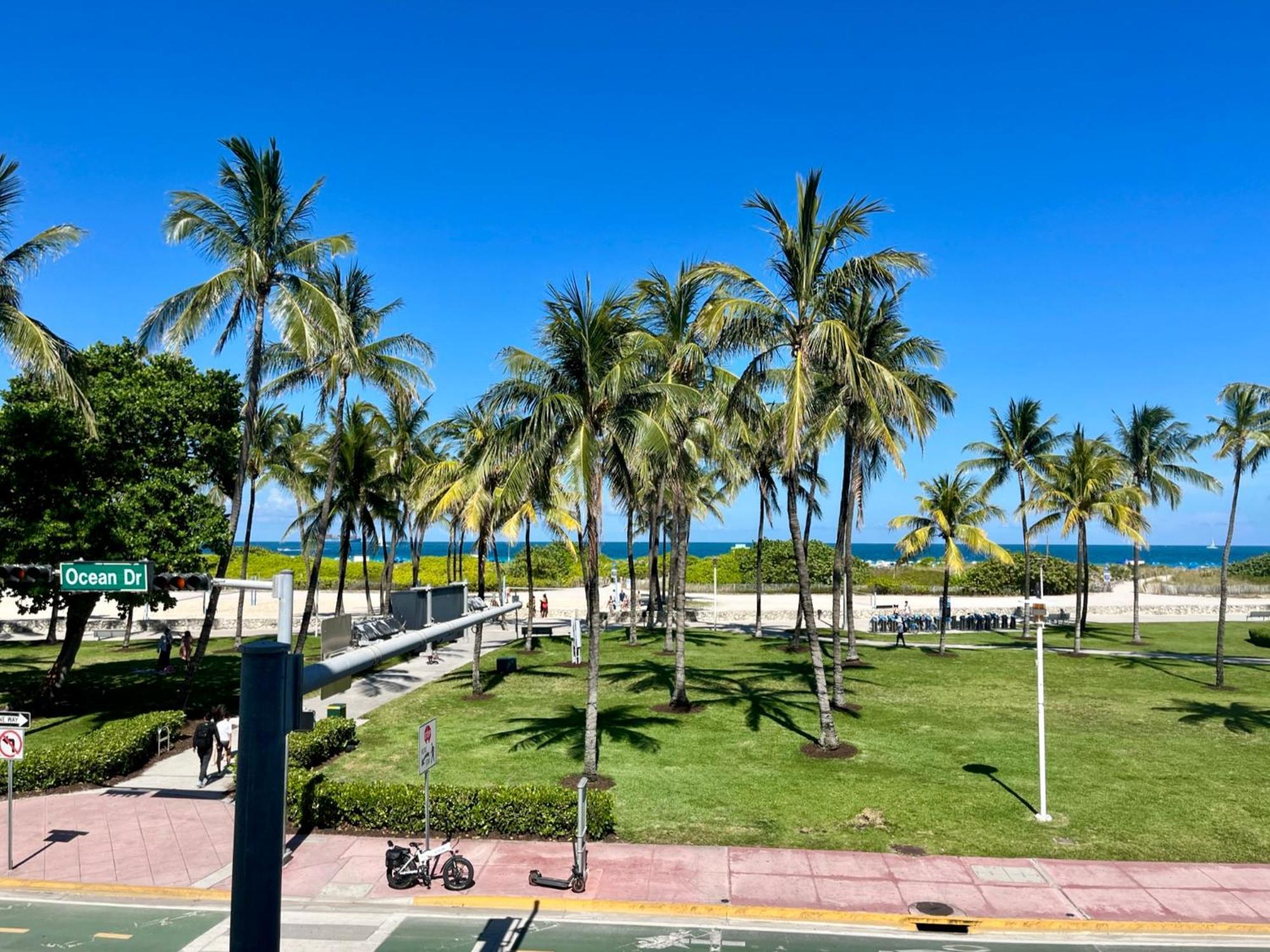 Majestic Hotel South Beach Miami Beach Exterior photo